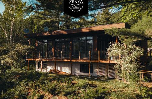 Chertsey Ski Chalet | Chalet DesignPur on the lake