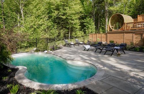 Fiddler Lake Resort Ski Chalet | Chalet Golden Bear - Fiddler Lake