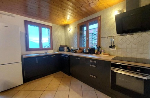 Arc-1800 Ski Chalet | Chalet, Ground floor, view valley, terrace, fireplace or stove, tv, 100m², Les Arcs