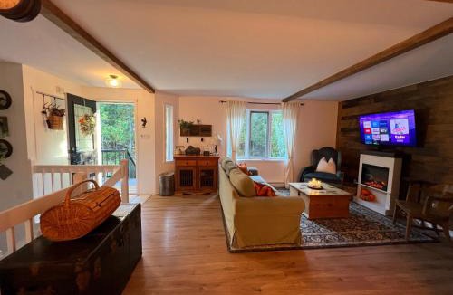 Chertsey Ski Chalet | Chalet -Havre au bord de l'eau