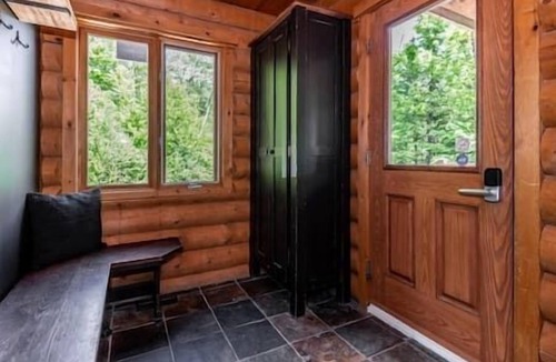 Labelle House | Chalet HURON /Mont-Tremblant /15 Guest /EV Car