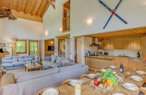 Les Brevieres Ski Chalet | Chalet in Tignes 6 bedrooms, sauna, parking included