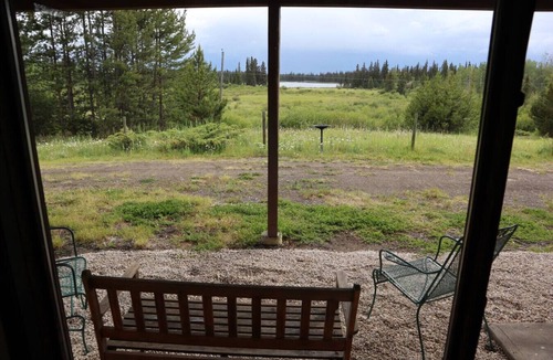 70 Mile House Ski Chalet | Chalet in Lone Butte