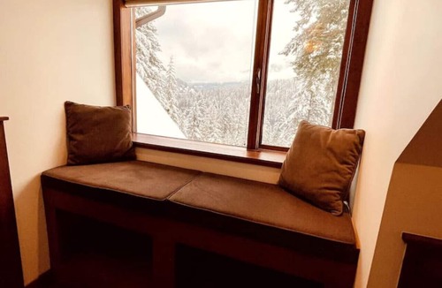 Beasley Ski Chalet | Chalet in "The Woods" with Stunning Views