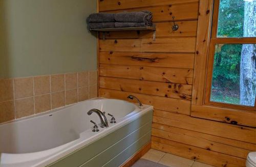 Les Collines-de-l'Outaouais Regional County Municipality Ski Chalet | Chalet Le Boisé