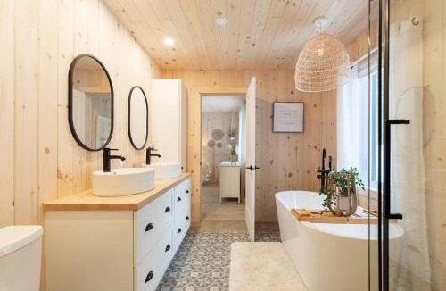 Chertsey Ski Chalet | Chalet le Chardonnay - Spa , Foyers , Accès plage Lac-Jaune