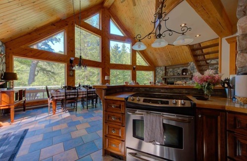 Mauricie Ski Chalet | Chalet le Missionnaire spa