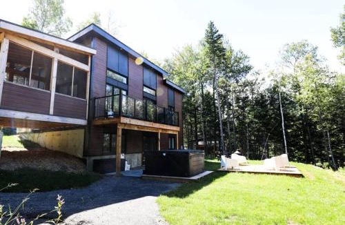 Chertsey Ski Chalet | Chalet le Raton