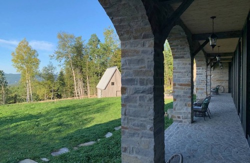 La Malbaie Ski Chalet | Chalet Les Arches | Charlevoix