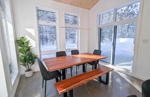Saint-Tite-des-Caps Ski Chalet | CHALET MISTA - Charlevoix - Repère de ski moderne en nature