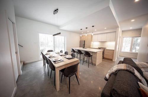 Potton Ski Chalet | Chalet Noctua - Owl's Head - SPA - Pets accepted ($)