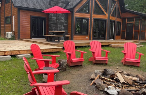 Les Collines-de-l'Outaouais Regional County Municipality Ski Chalet | CHALET PARADISE