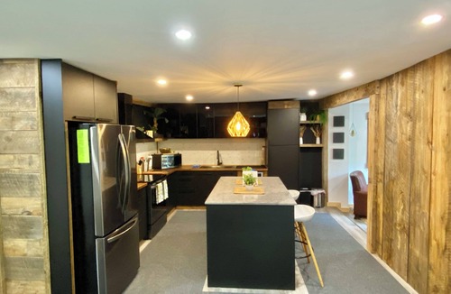 Saint Zenon Ski Chalet | Chalet Relaxant sur Lac Forêt