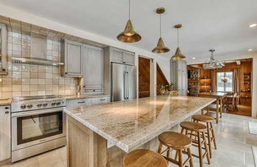 Huberdeau Ski Chalet | Chalet River Front Spa Peninsula