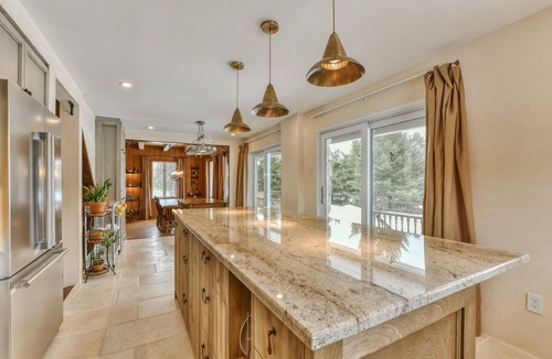 Huberdeau Ski Chalet | Chalet River Front Spa Peninsula
