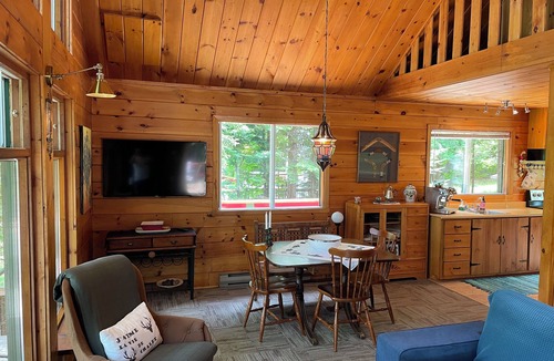 Wentworth-Nord Ski Chalet | Chalet RougenPet friendly ski retreat and lake house in the middle of nature