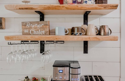 Potton Cabin | Chalet Rustique Avec Spa/foyer/étang Privé - 5 min de la Plage et ski