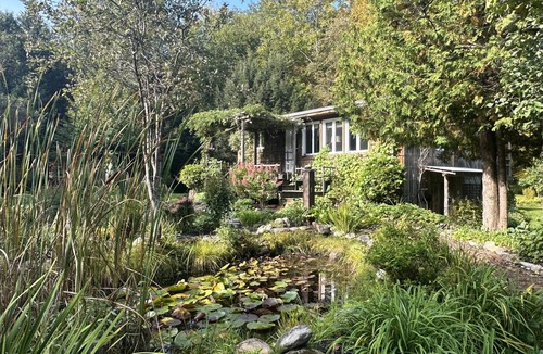 Sutton Ski Chalet | Chalet Sean, peaceful retreat on beautiful mountain brook and walk to river.