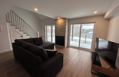 Sutton Ski Chalet | Chalet Ski-in/Ski-out