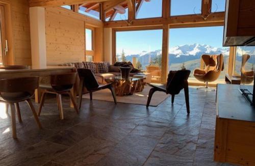 Arc-1800 Ski Chalet | Chalet spacieux et rénové · Terrasse · Capacité 10 personnes · Wifi gratuit - FR-1-346-570