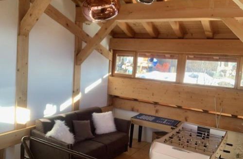 Arc-1800 Ski Chalet | Chalet spacieux et rénové · Terrasse · Capacité 10 personnes · Wifi gratuit - FR-1-346-570