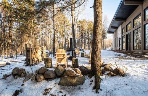 Lac Superieur Village Ski Chalet | Chalet TERRE en harmonie avec la nature, Tremblant