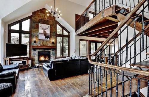 Stoneham Ski Chalet | Chalets Alpins - 44 Chemin des Skieurs (Unité A)