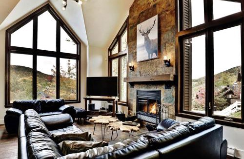 Stoneham Ski Chalet | Chalets Alpins - 44 Chemin des Skieurs (Unité A)