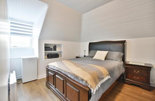 Saint-Pascal Hotel | Chambre 306 de l'hôtel Victoria confortable et moderne