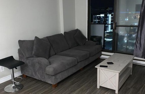 Longueuil Apartment | Chambre Propre Et Confortable