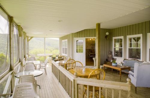 North River Bridge Hotel | Chanterelle Inn & cottages