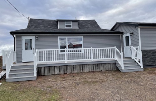 Souris Apartment | Chapel Suites - 2 Queen Suite