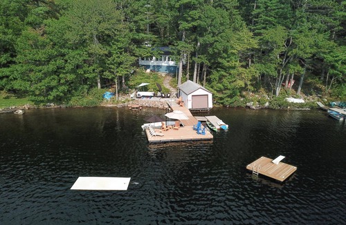 Bala Cottage | Charming cottage & bunkie on Long Lake near Bala! All-day Sun and Sunsets!