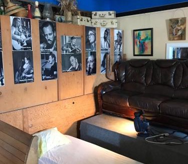 Port Alberni House | Char's Landing Hostel