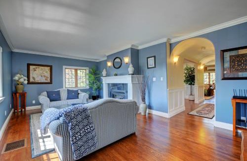 Saanich House | Character Stay across Swan Lake Nature Sanctuary