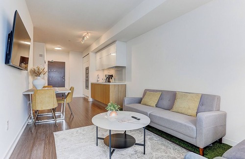 CityPlace Apartment | Charming 2-bedroom apartment with WiFi, AC near CN tower