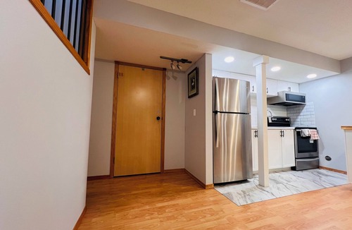 Medicine Hat House | Charming 2- bedroom basement house with WiFi, AC in wonderful Medicine Hat
