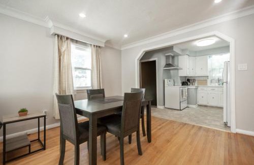 Barrie House | Charming 4BR Barrie Retreat with Backyard