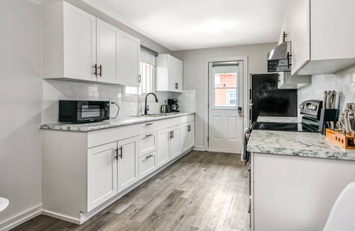 Sudbury House | Charming 5br New Sudbury home w/AC, Cable + Wifi