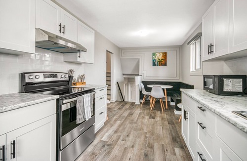 Sudbury House | Charming 5br New Sudbury home w/AC, Cable + Wifi