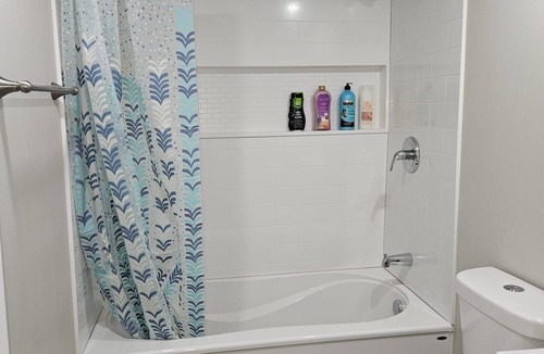 Transcona Bed & Breakfast | Charming and exclusive 2-bedroom basement in Winnipeg with WiFi, AC