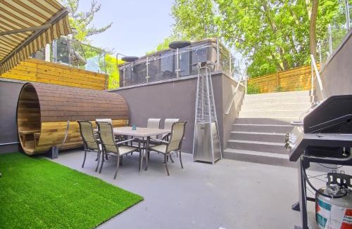 Willowdale Apartment | Charming and Luxurious 2BR+1Bath Guest Suite