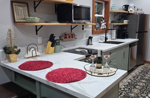Regional District of Nanaimo Cabin | Charming cabin in outside lovely coombs on 10 acreas veryprivate
