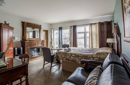Montebello House | Charming chalet in Montebello with River view
