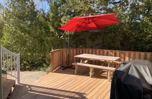 Sauble Beach Cottage | Charming Charal Greenhouse Cottage – Sauble Beach Stay Minutes from Sand & Shops