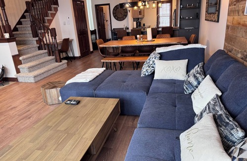 Mont-Tremblant Village Apartment | Charming condo with a huge view at 8min skiing mountain - pool and tennis !