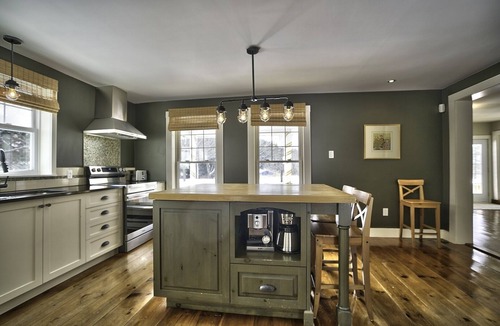 Ayers Cliff Ski Chalet | Charming Country House in Ayer's Cliff