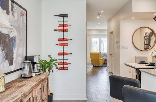 Downsview House | Charming Elegance 5Bedroom with Private Bathroom/Bus/Yorkdale Shopping/Park