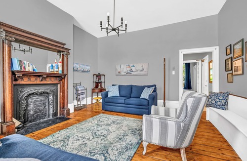 Downtown Halifax House | Charming first floor flat in historic old south district near waterfront