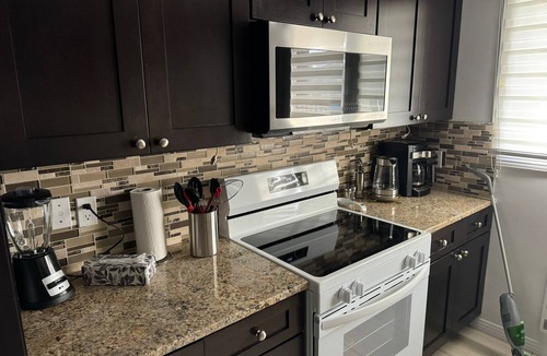 Laval Apartment | Charming fully equipped apt in a quiet area of ​Ste-Rose. Non-smoking. No pets